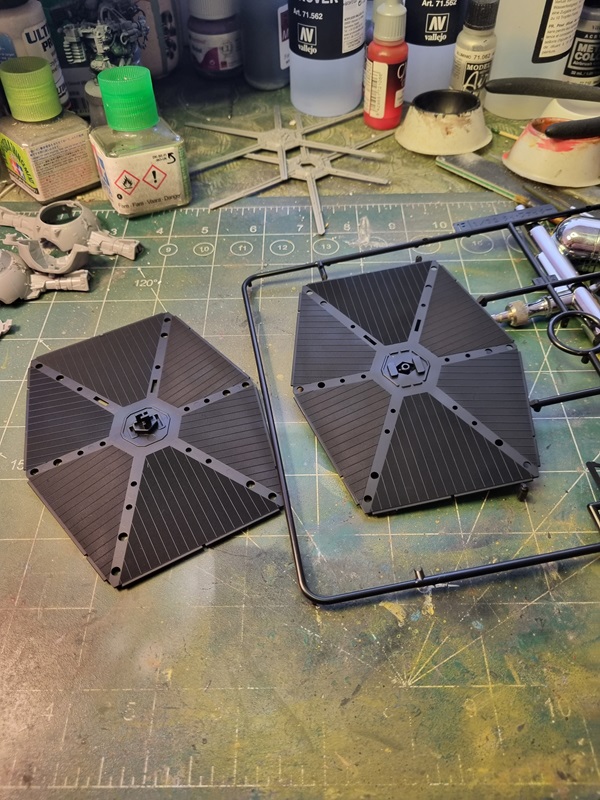 Tie Fighter - Bandai 1/72 Tie_fighter_sw_72nd_paint_1